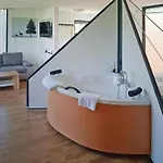 Loft In Gaal Near Slope & Hiking Trails Casa de Férias