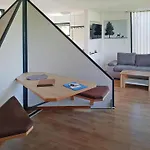 Casa de Férias Loft In Gaal Near Slope & Hiking Trails *