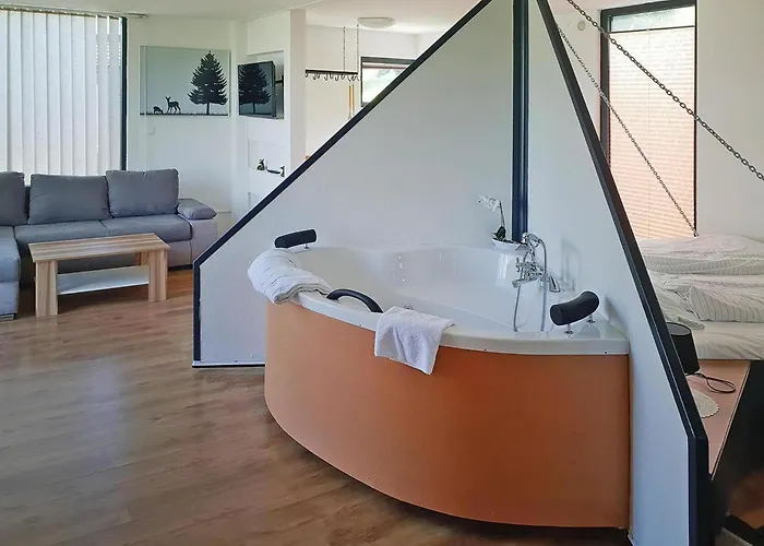 Loft In Gaal Near Slope & Hiking Trails 度假居